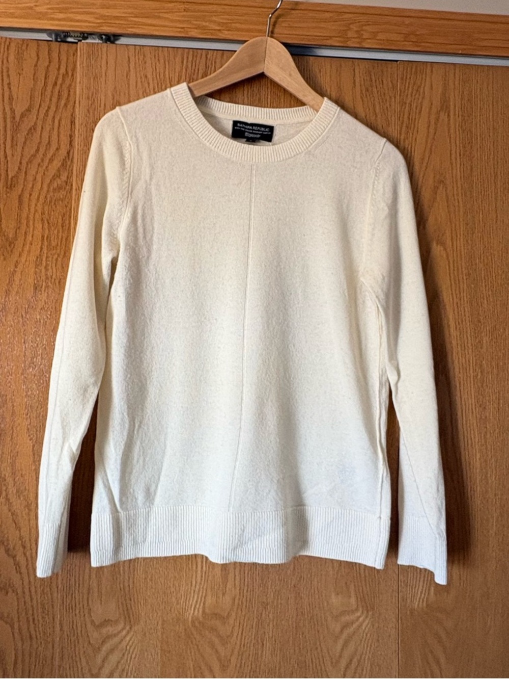 Banana Republic Women's Crewneck Sweater - Cream
